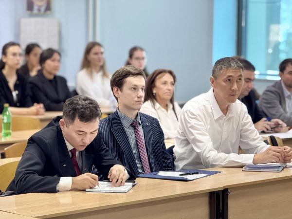 Д.Н.Чернышенко в Казахстанском филиале МГИМО Д.Н.Чернышенко в Казахстанском филиале МГИМО