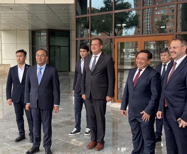 Д.Н.Чернышенко в Казахстанском филиале МГИМО Д.Н.Чернышенко в Казахстанском филиале МГИМО