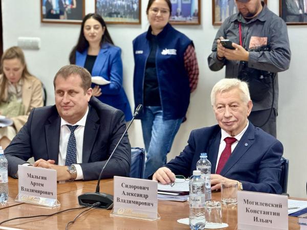 Д.Н.Чернышенко в Казахстанском филиале МГИМО Д.Н.Чернышенко в Казахстанском филиале МГИМО