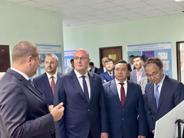 Д.Н.Чернышенко в Казахстанском филиале МГИМО Д.Н.Чернышенко в Казахстанском филиале МГИМО