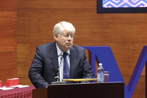 С.Н.Нурбек и А.В.Торкунов вручили студенческие билеты первокурсникам МГИМО-Астана