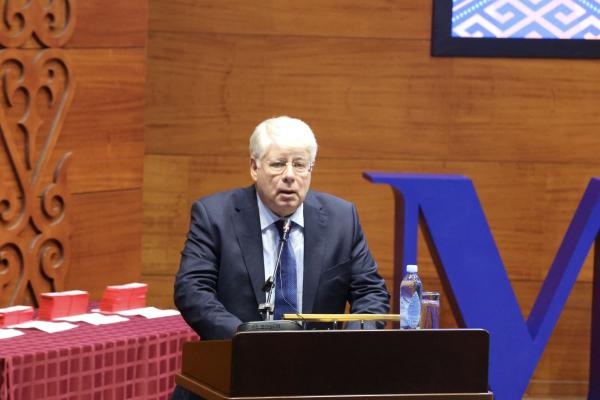 С.Н.Нурбек и А.В.Торкунов вручили студенческие билеты первокурсникам МГИМО-Астана