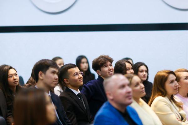 «Лаборатория будущих мировых лидеров» в Астане: совместное мероприятие МГИМО и Дипломатического клуба «Астана»