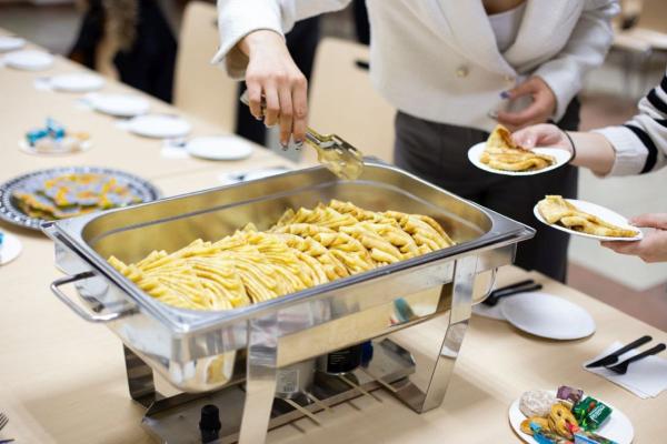 Масленица без границ: как МГИМО объединил кампусы в один праздник